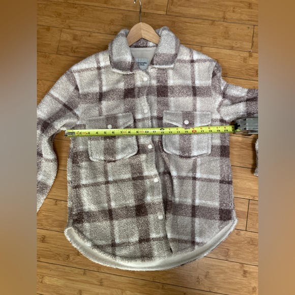 Shacket - Picture 11 of 14